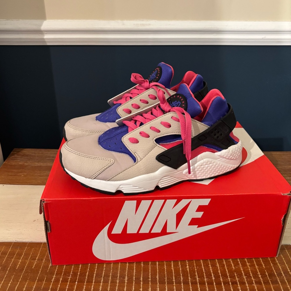 Nike Air Huarache Run ‘Desert Sand’ Unisex, Men’s 9 & Women’s 10.5